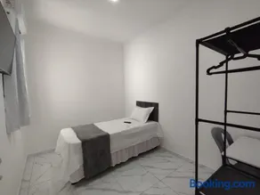 Quarto aconchegante e funcional perto da rodoviária Hospital do Câncer Pátio de eventos e universidades ótima localização - Image 3