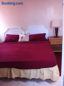 Holiday Suite - Image 4