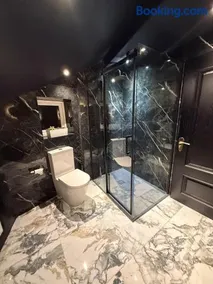 The Loft At One Luxury Penthouse - Image 5
