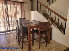 3BR & Loft near Palmdale Hospital - Image 4