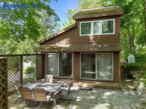 Alluring home with full kitchen, furnished patio, washer/dryer & private yard - Image 3