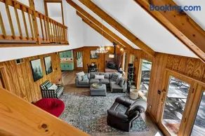 Coolfont Cabin: Huge Deck, Grill, 10 Mins to Town! - Image 2