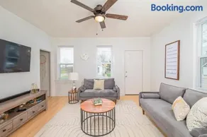 Downtown 2 Bedroom Home - Office - Image 1