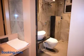 Hotel Merrit - Image 2