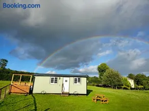 Cwtch Glamping Shepherds Huts - Image 1