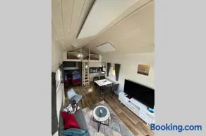 Tiny House 1e - Image 1
