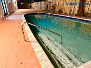 Convenient Location Pompano Deerfield Beach - Image 5