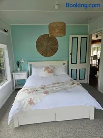 Port Sorell Beach Shack - Image 3
