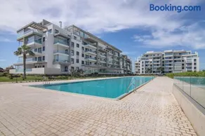 Appartamento con giardino, piscina e terrazza | Vista sulla spiaggia - Image 1