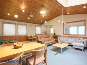 Urayasu Horie House - Image 1
