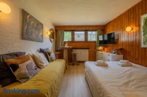 Studio de Balme w/Shared Pool & Near Slopes - Happy Rentals - Image 3