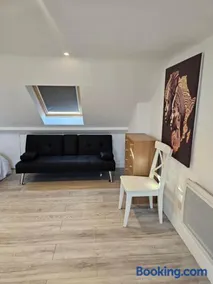 Apartment In Cheshunt - Image 3