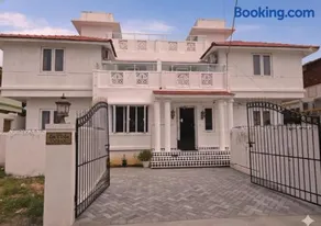 La Vista Ocean - Calm Coastal Villa on ECR - 4 BR Private Stay - Image 2