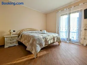 B&B Dea - Image 1