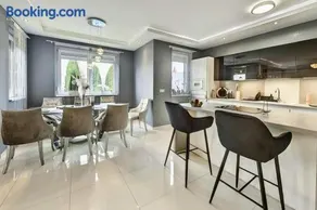 Luxury Villa with Pool close to the Hungaroring - Image 4