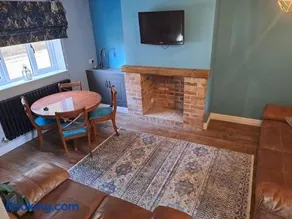 Cosy cottage near Alton Towers - Image 1