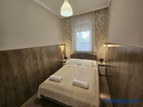 Zoli Apartmanok-Timi Kölcsey 34-36 - Image 3