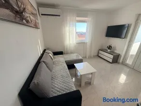 Apartmani Lucija 3 - Image 1