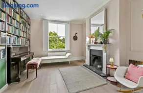 Stylish Georgian townhouse on Richmond Hill - Image 2