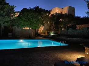 Apaggio Apartments - Image 1