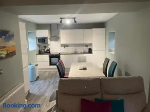 Luxury Cottage - Image 3