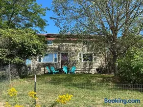Rutland Hill Farmhouse - Image 2
