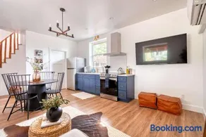 Mt Hood Log Cabin! Fresh Remodel with Airstream 2 - Image 3