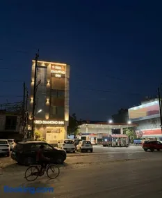 Hotel Red Diamond Residency - Image 2
