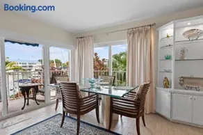 Luxury Harbourview Retreat at Bonefish Yacht Club - Image 2