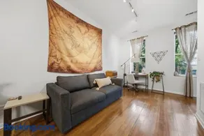 Wicker Park 1-BR Walk to Train & Grocery Easy Downtown Access - Image 3