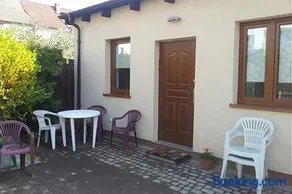 Cozy Apartment With Garden - Image 2