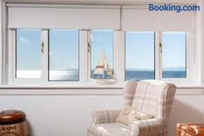 The Lookout - Donnini Apartments - Image 3