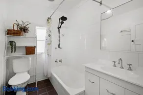 Riverfront Cottage - Image 3