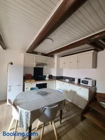 Maison auvergnate entièrement rénovée - Image 2