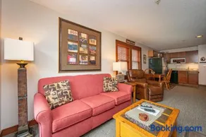 A218 One Bedroom Standard View - Image 3