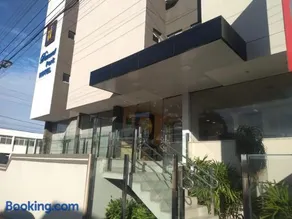 Dumont Park Hotel - Image 2