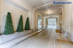 Invalides Pont Alexandre III Luxury Apartement 2BR - Image 2