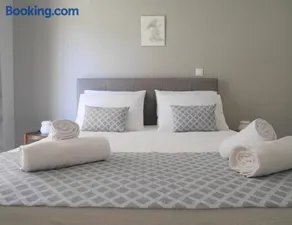 Porto Plaza City Center Apartment AC/Wifi - Image 2
