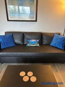 Water & Mountain Views - Family & Pet Friendly - Image 2