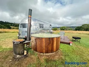 Jurassic Coast Glamping, Airstreams, Domes & Bell Tents with Hot Tub & Sauna - Image 2