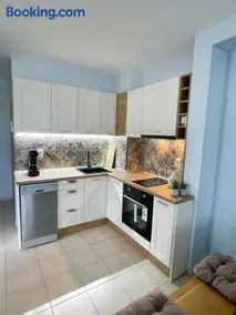 Two Bedroom Apartment in GL Sozopol - Image 2