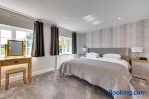 4 Bed in Hacheston oc-hac - Image 5