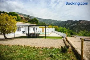 Finca Tres Aguas, Casa Rural con Piscina Privada - Image 2