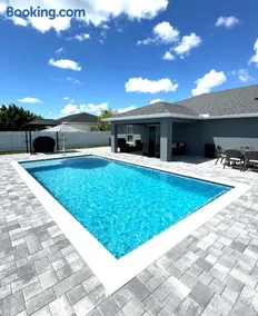 Luxury Stay by Kathy NEW POOL - Image 5