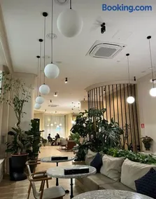 71 East Hotel - Image 5