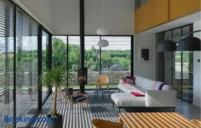House Akai - Image 4
