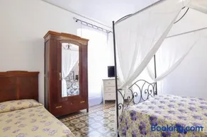 Appartamento della piazza - Image 4