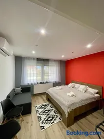K71 Guest House - Image 5