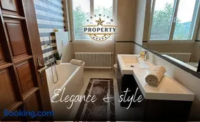 SUITE room with private pool area, near COMO lake, private parking - Image 3