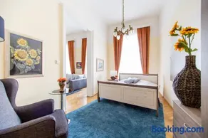 Elegant & Stylish Apartment city center - Image 4
